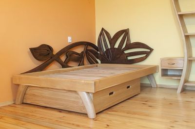 dębowe drewniane łóżko słoneczniki #3186