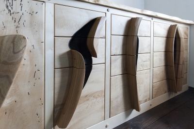 6395-Komoda-drewniana-detal-szuflad