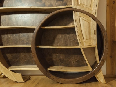 4124_Detal-drenianego-regalu-gabinetoweg